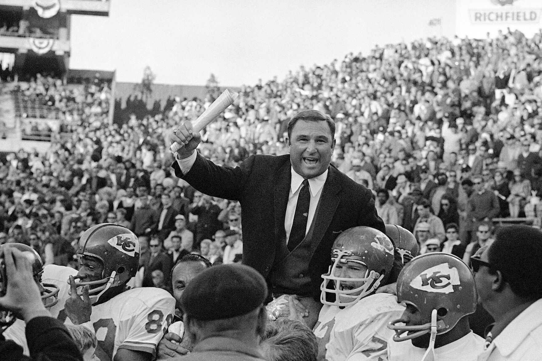 1970: Kansas City's defense leads team to AFL title